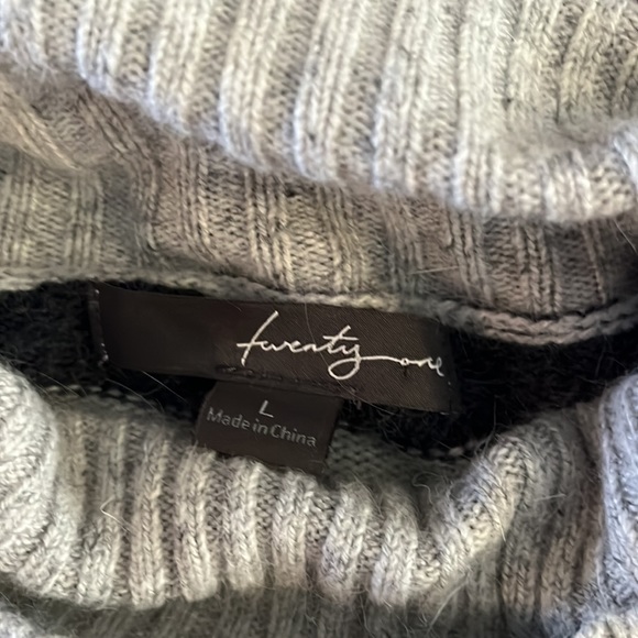 Twenty One blue & grey turtleneck sweater with front pocket - Picture 2 of 3